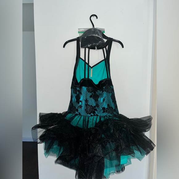 Weissman Style # 9682 - Picture 3 of 4